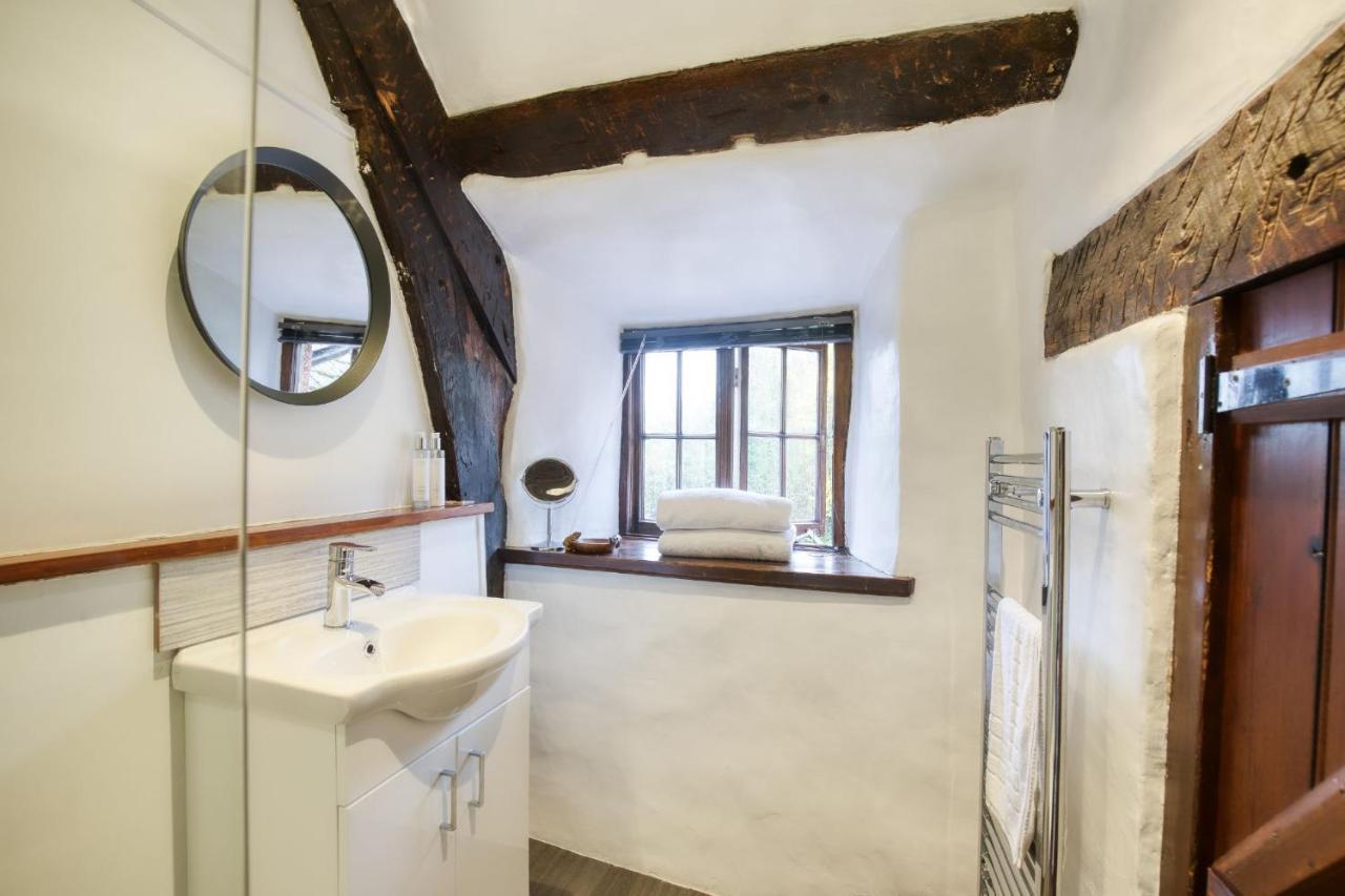 White Cross Cottage Woodbury Экстерьер фото